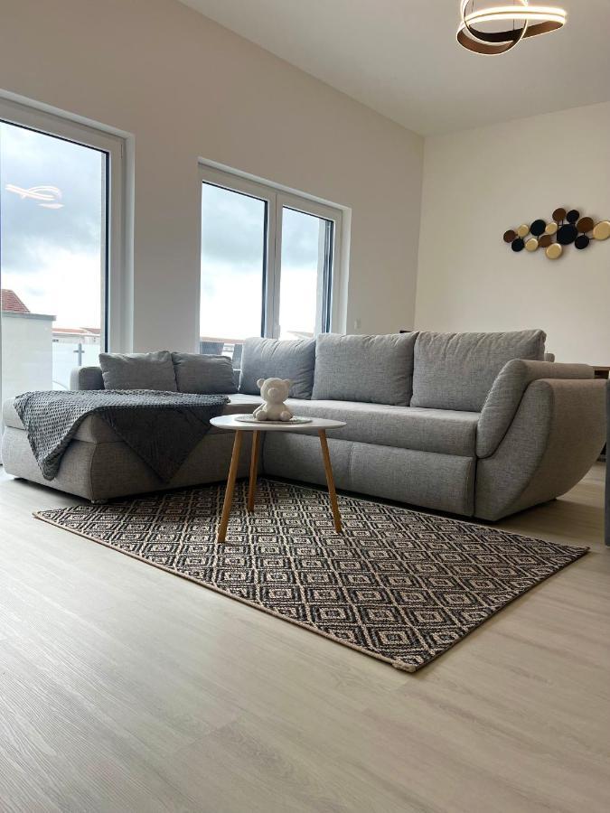 I Apartment
